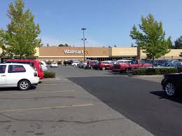  The scene at any Walmart across the nation 364 days a year, a packed house. The empty parking lot was great to see, thinking of employees having a day with their friends and family.