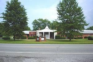 First Baptist Church of Elkville along US 51